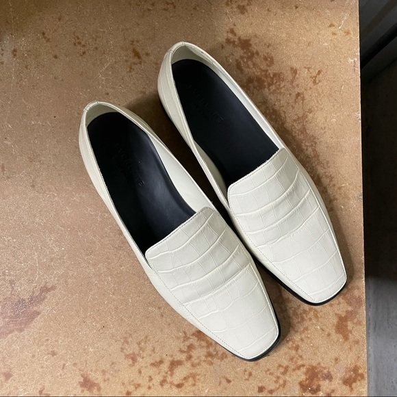 Everlane Bone Croc Embossed Leather 90s Loafer. Fit more like an 8.5 - Picture 4 of 16